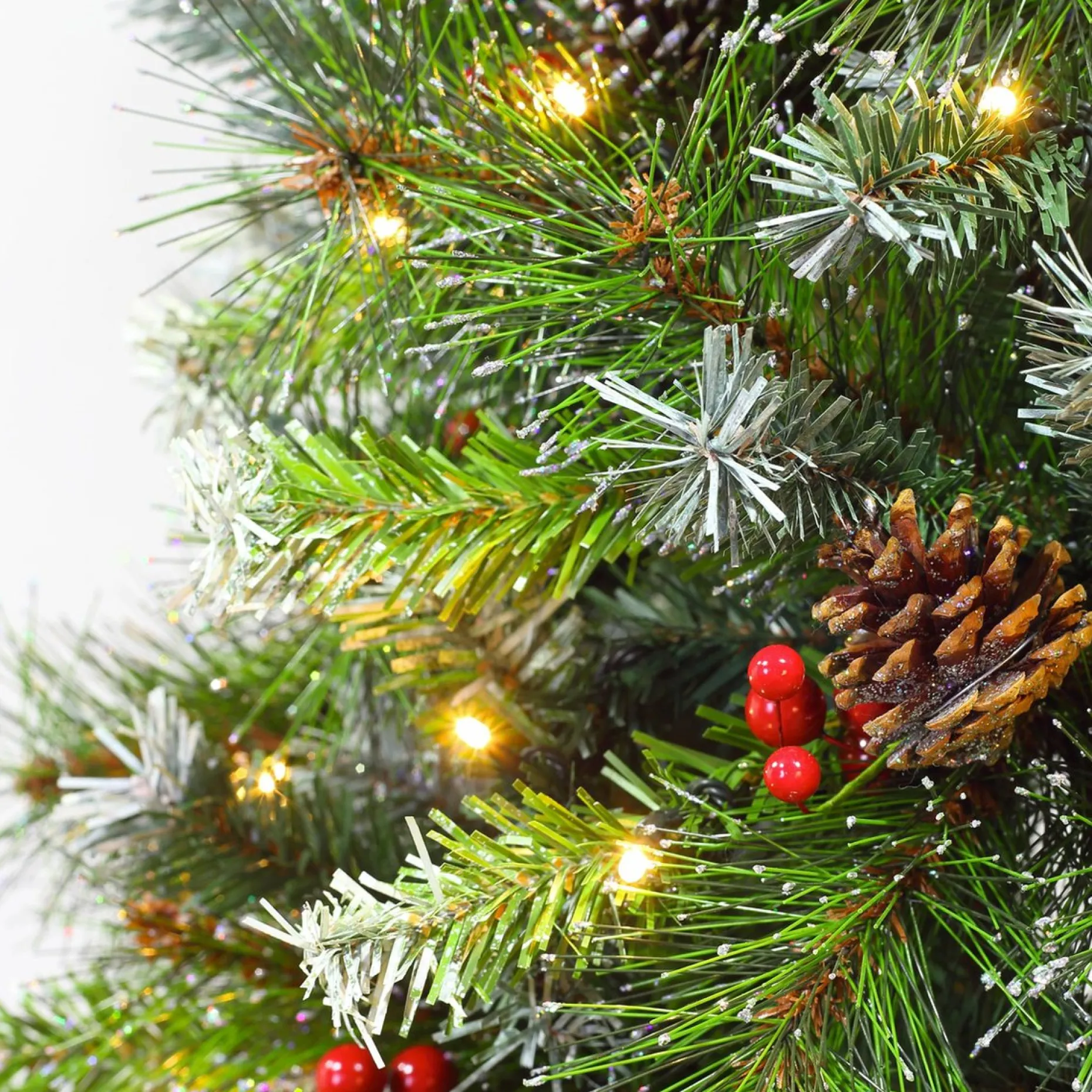 Aliceu0027s Garden Kunstkerstbomen^Alice's Garden - Deluxe Kunstkerstboom Fringant | 240 Cm| Incl. Verlichting, Decoraties En Voet