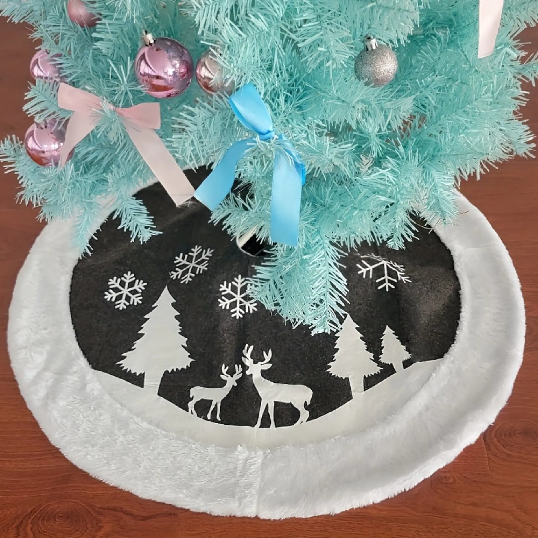 Arvona Kerstboomstandaarden^ Kerstboomkleed - Kerstboom Kleed - Kerstboommat - Mat - Rok - Christmas Tree - Kerstversiering - Kerst - Feestdagen - 90Cm