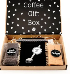 Merkloos Kerstpakketten^Brievenbuspakket Coffee Gift Box - Cadeau - Koffie - Brievenbus Pakket - The Big Gifts - Cadeau Voor Man - Cadeau Voor Vrouw - Giftset - Chocolade - Eten - Vaderdag - Moederdag - Pasen - Snoep - Cadeaubox