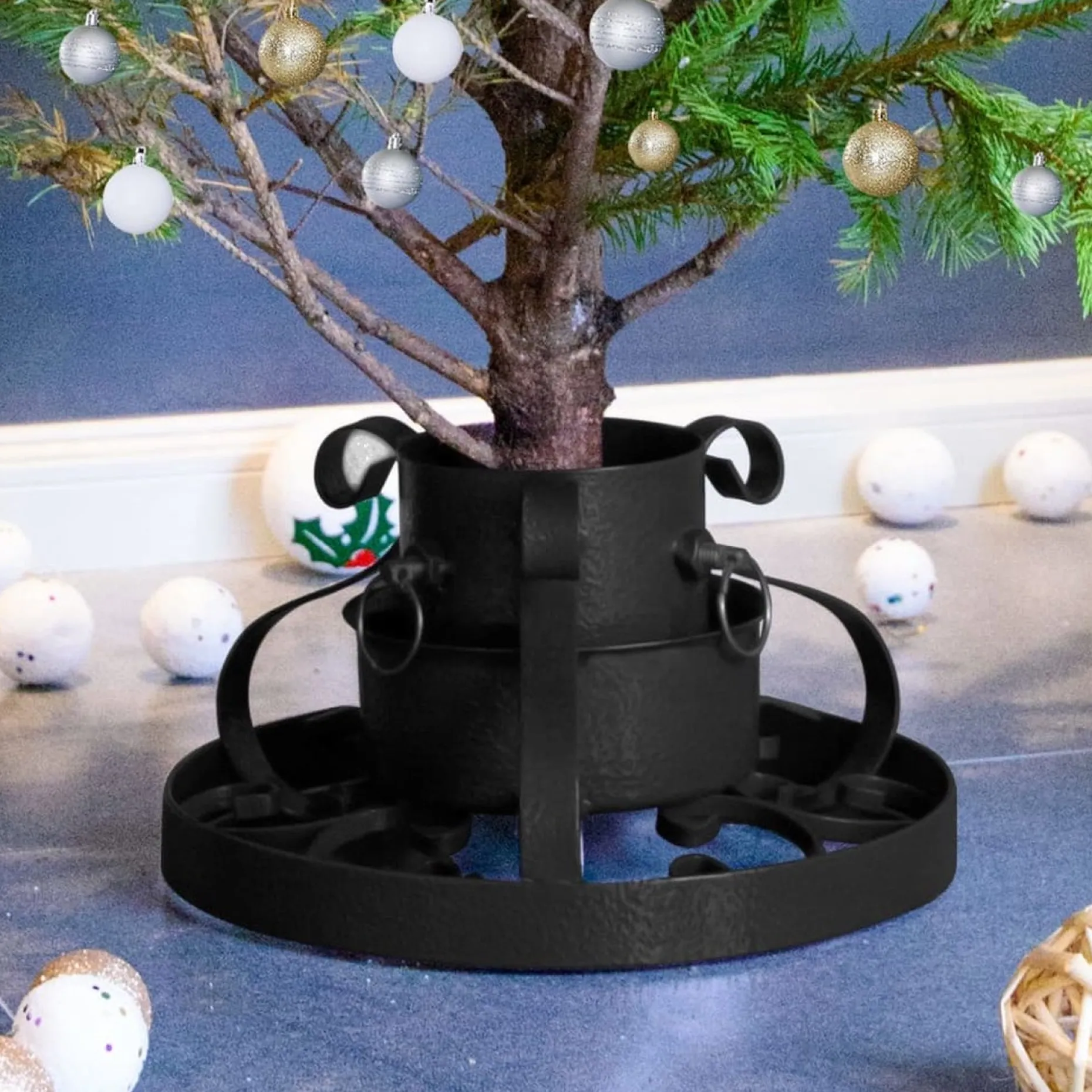 The Living Store Kerstboomstandaarden^ Kerstboomstandaard - Metaal - 29X29X15.5 Cm - Antiek Patroon